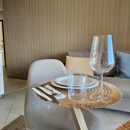 La Baia Nel Porto * סנרמו